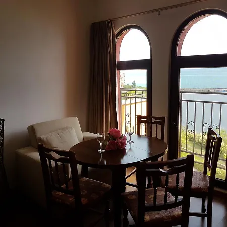 аheloy 79 Apartament