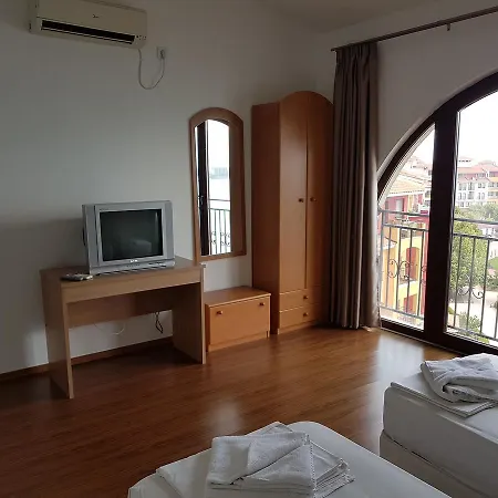 аheloy 79 Apartament