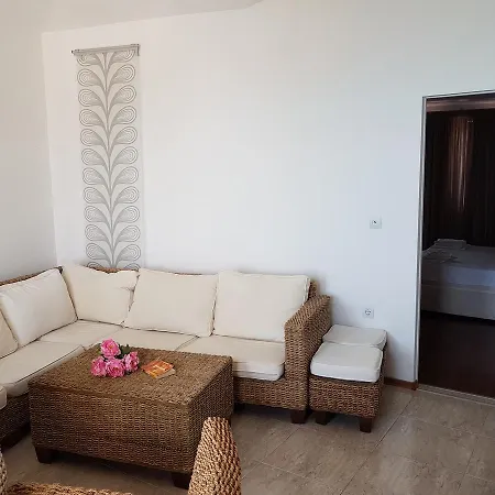 аheloy 79 Apartament *